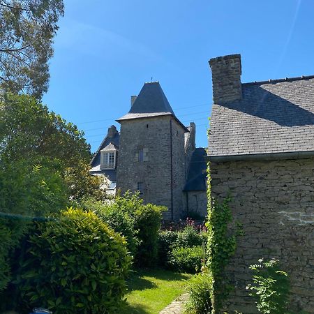 Manoir Des Bords De Rance Bed & Breakfast Plouer-sur-Rance Exterior photo
