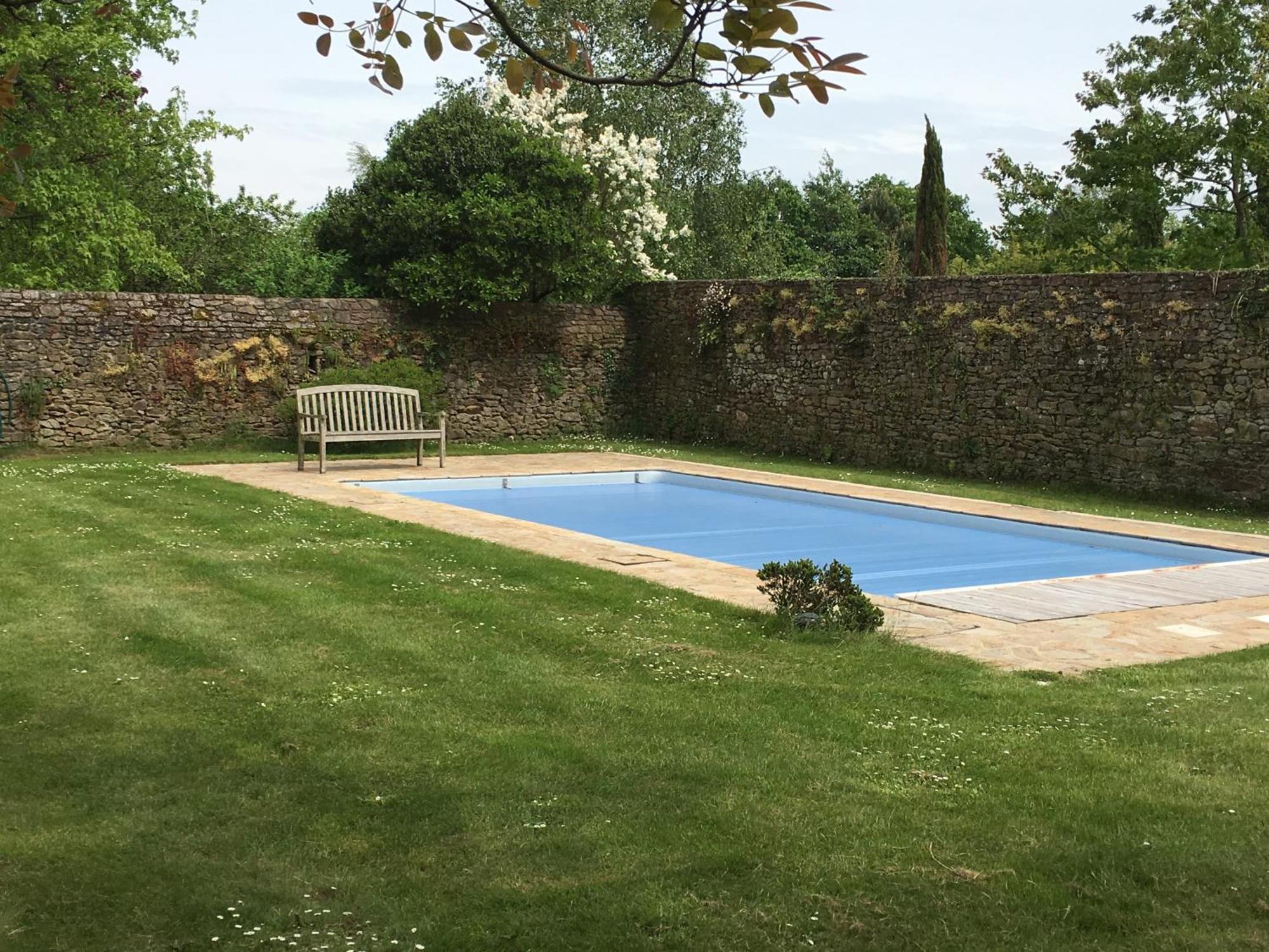 Manoir Des Bords De Rance Bed & Breakfast Plouer-sur-Rance Exterior photo